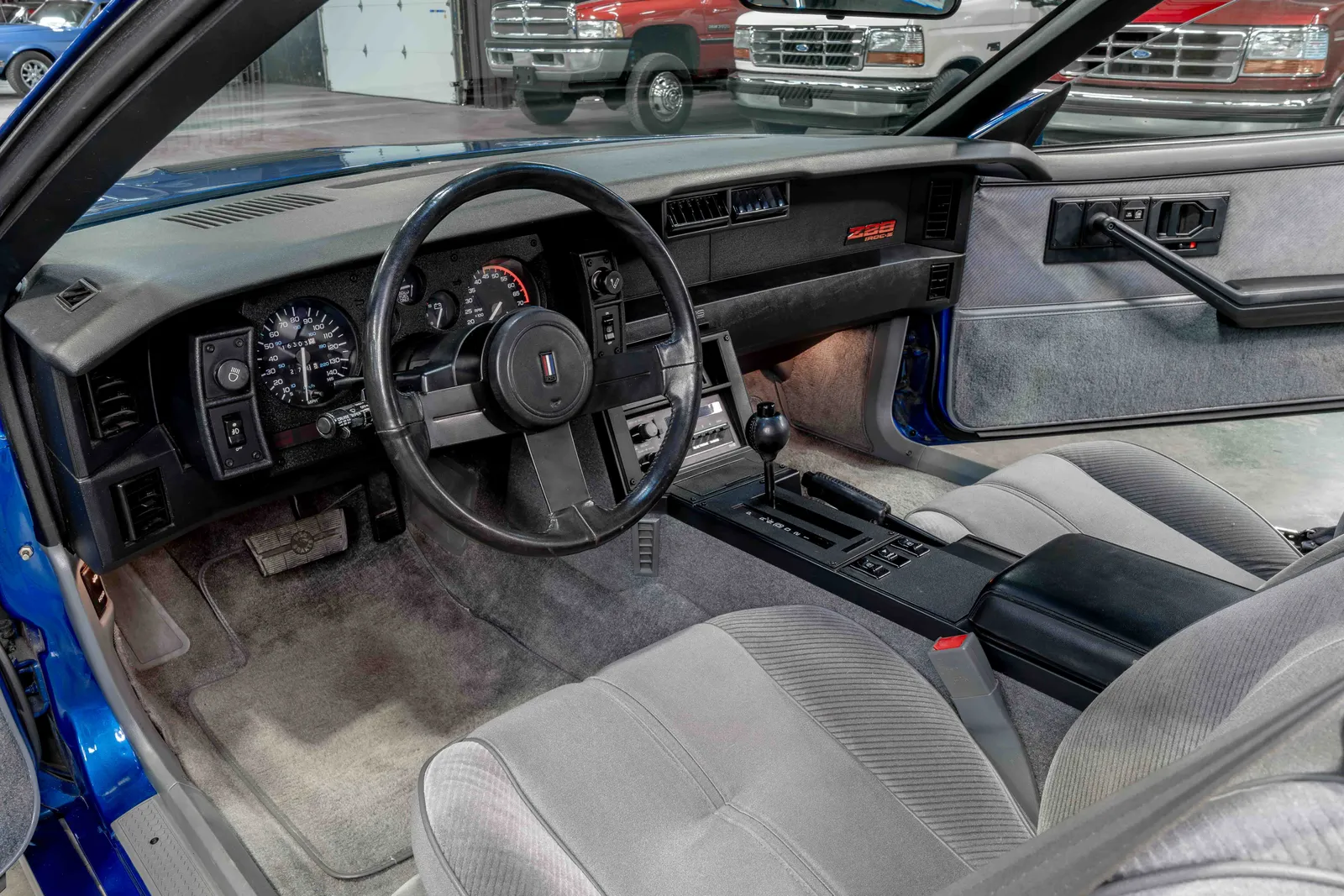 1986-Chevrolet-Camaro-Bright Blue Metallic-141804-46.jpg